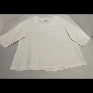 HOT COTTON WOMAN White Top, Size 2X. Sold As Is.